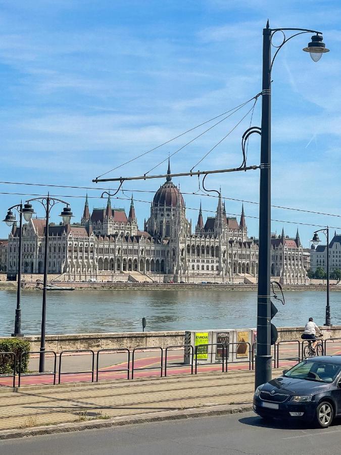 Luxury Riverside Panorama Apartment Budapest Luaran gambar