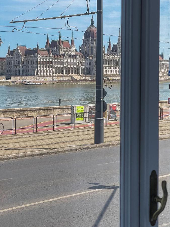 Luxury Riverside Panorama Apartment Budapest Luaran gambar
