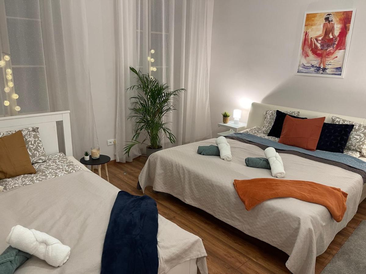 Luxury Riverside Panorama Apartment Budapest Luaran gambar