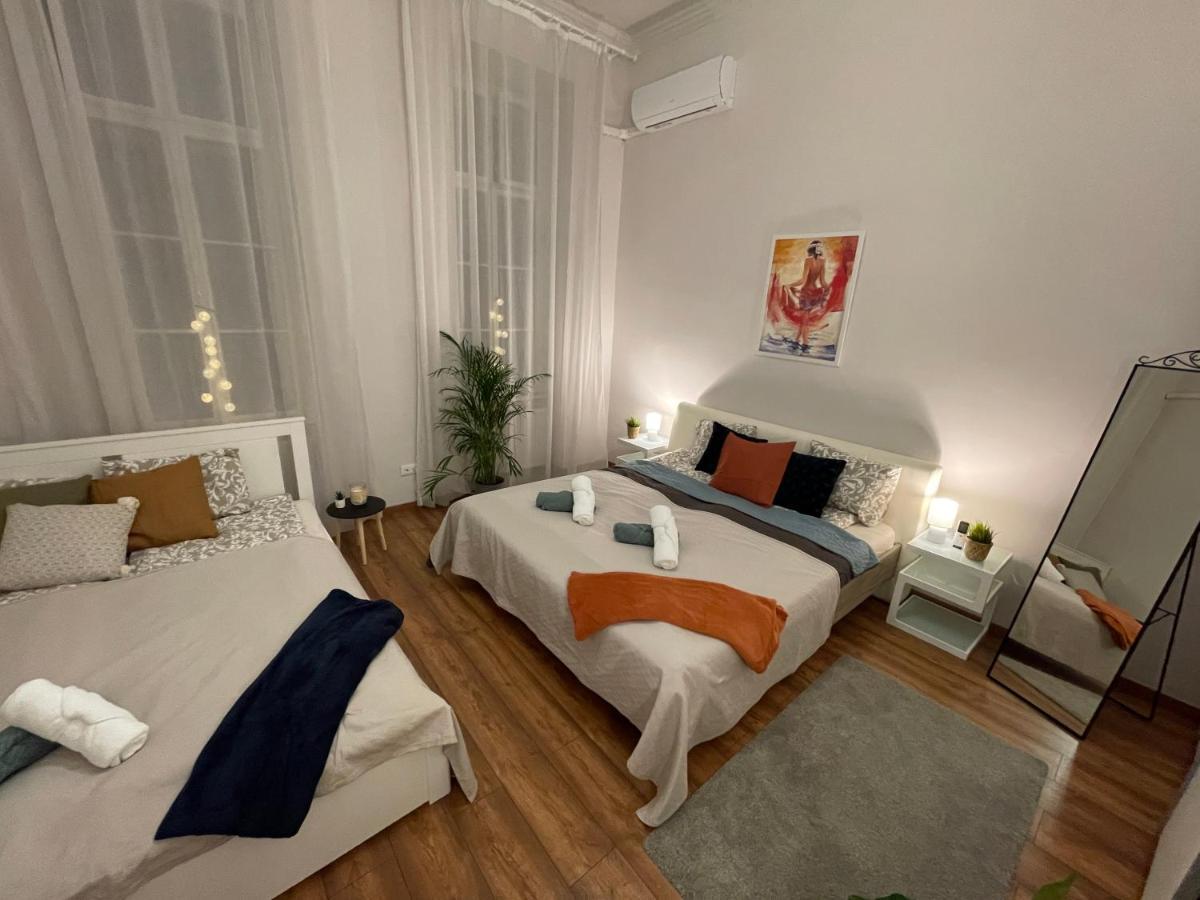 Luxury Riverside Panorama Apartment Budapest Luaran gambar